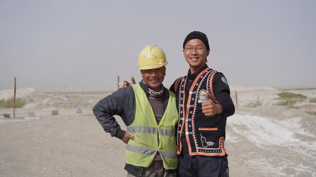 依吞布拉克戈壁